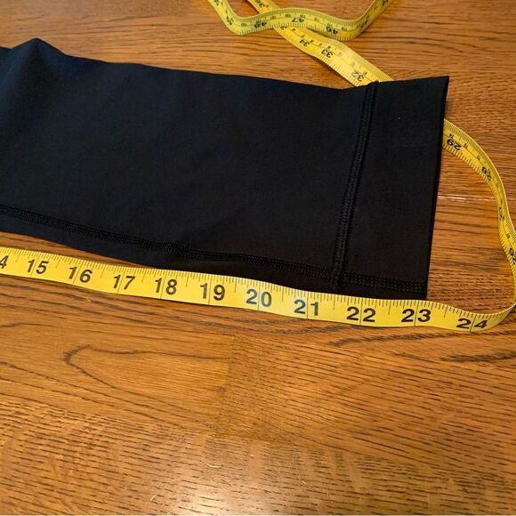 LULULEMON A Go Go Crop with Skirt in Black Women’s 6 Black/Twin Stripe. - Picture 13 of 13